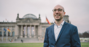Ruppert Stüwe vor dem Bundestag