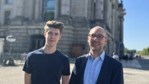 Ruppert Stüwe und Praktikant Alec